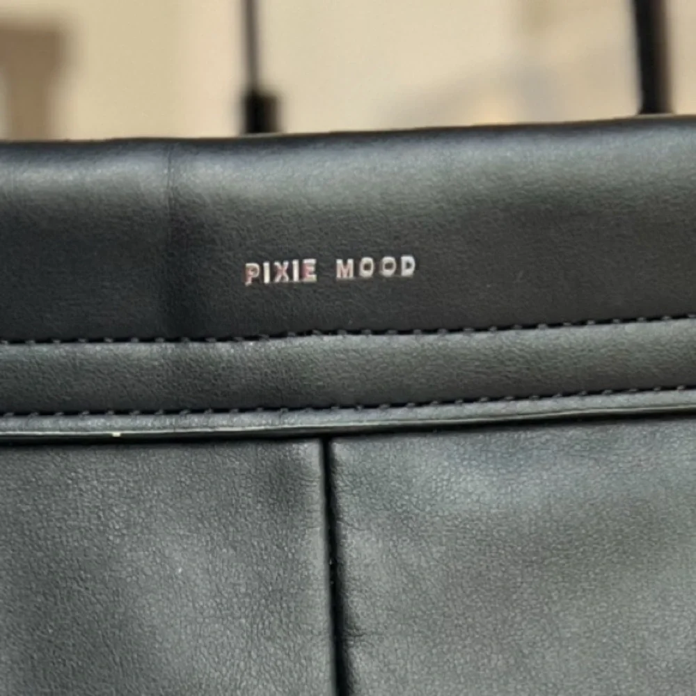 Pixie Mood Stella black Vegan Leather Large Size Purse